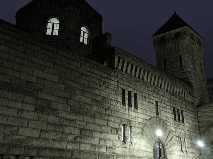 Black & Ghost Tour